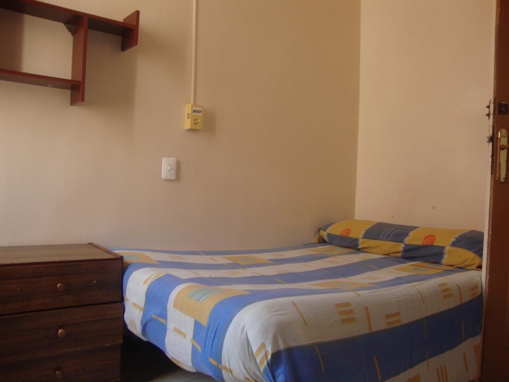 Hostel Turisol Barcelona Rum bild