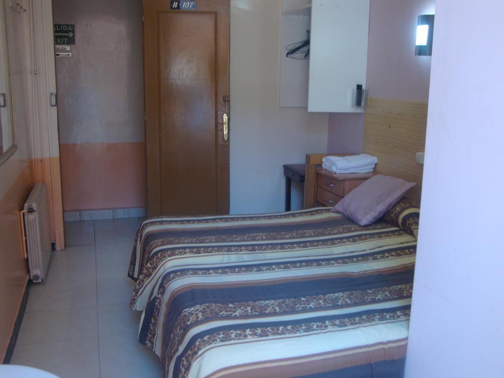 Hostel Turisol Barcelona Rum bild
